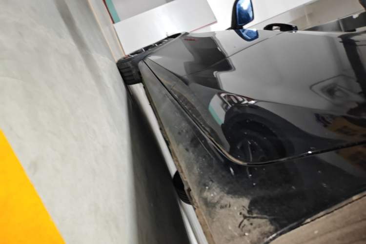 Used Chevrolet Malibu XL 2022 Redline 550T Automatic Sport Edition Left Side Sill