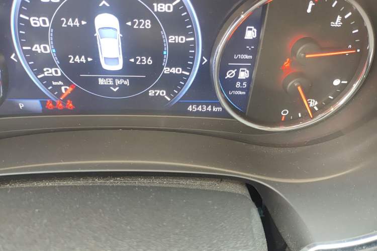 Used Chevrolet Malibu XL 2022 Redline 550T Automatic RuiLian Edition Odometer Close Up