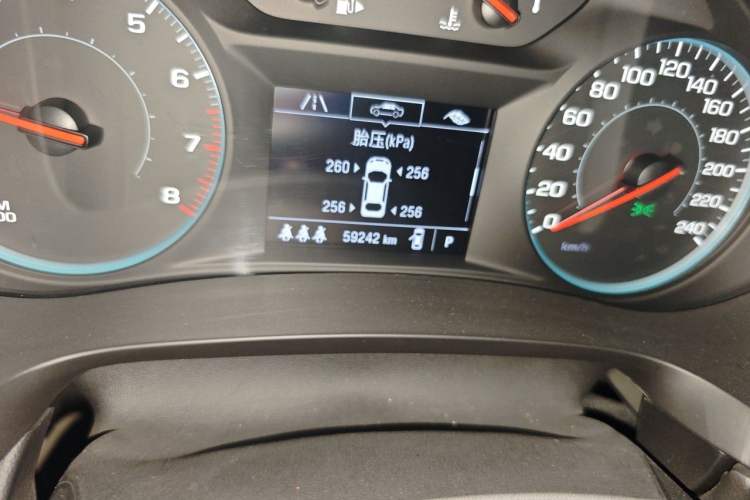 Used Chevrolet Malibu XL 2022 535T Automatic Sport Edition Odometer Close Up