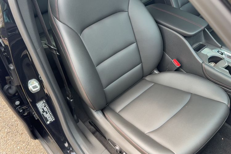 Used Chevrolet Malibu XL 2022 Redline 550T Automatic Sport Edition Right Front Seat