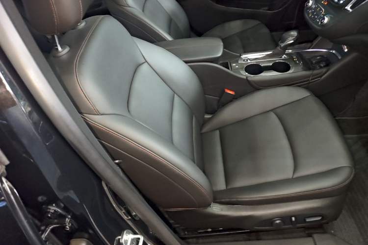 Used Chevrolet Malibu XL 2022 Redline 550T Automatic Sport Edition Right Front Seat