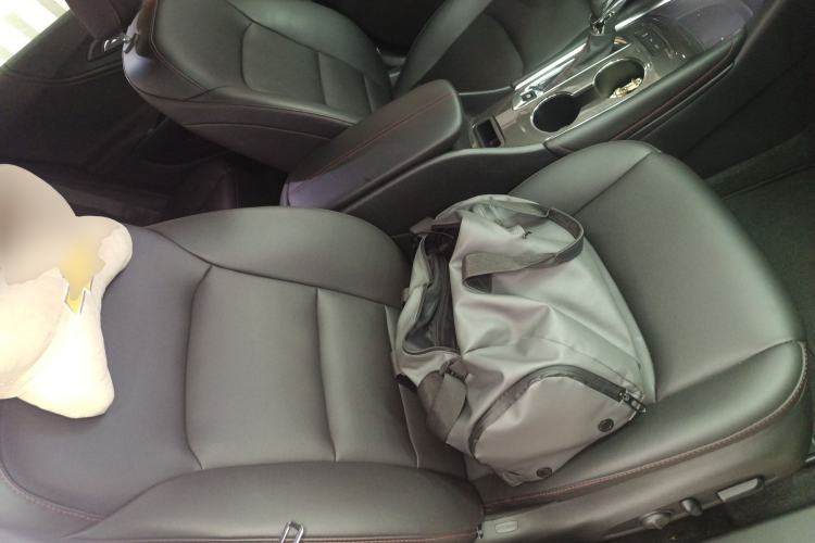 Used Chevrolet Malibu XL 2022 Redline 550T Automatic Sport Edition Right Front Seat