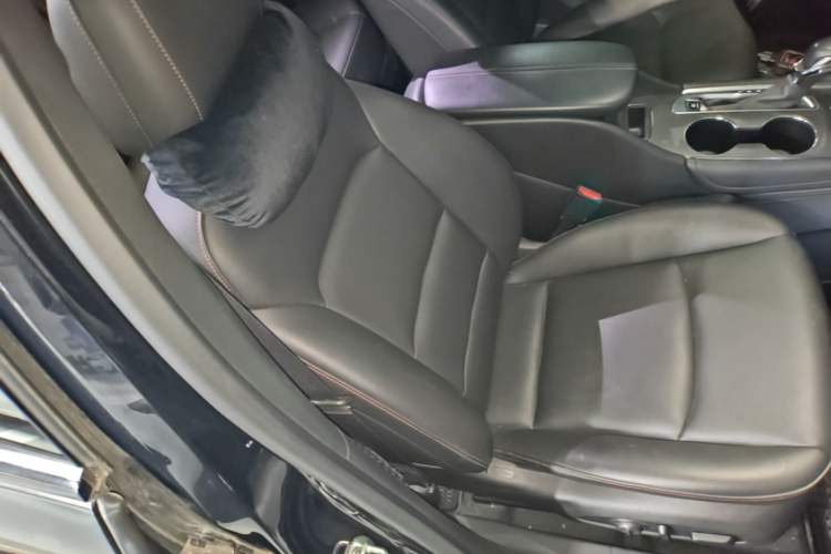 Used Chevrolet Malibu XL 2022 Redline 550T Automatic Sport Edition Right Front Seat