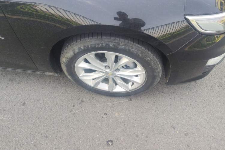 Used Chevrolet Malibu XL 2022 535T Automatic Sport Edition Right Front Wheel Hub