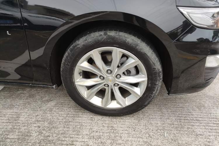 Used Chevrolet Malibu XL 2022 535T Automatic Sport Edition Right Front Wheel Hub