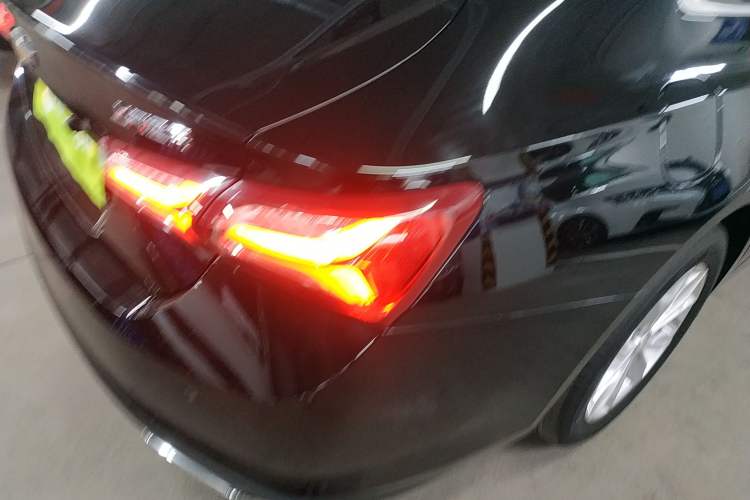 Used Chevrolet Malibu XL 2022 535T Automatic Sport Edition Right Rear Taillight