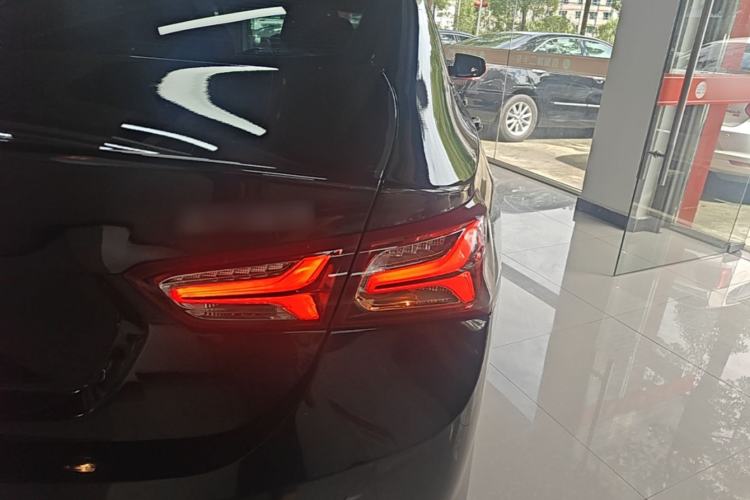 Used Chevrolet Malibu XL 2022 535T Automatic Sport Edition Right Rear Taillight