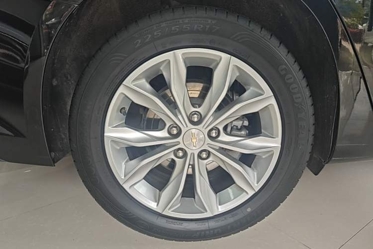 Used Chevrolet Malibu XL 2022 535T Automatic Sport Edition Right Rear Wheel Hub