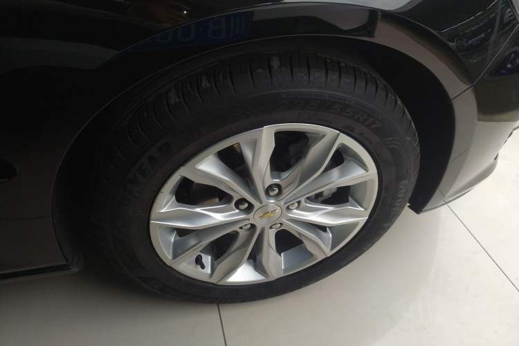 Used Chevrolet Malibu XL 2022 535T Automatic Sport Edition Right Rear Wheel Hub