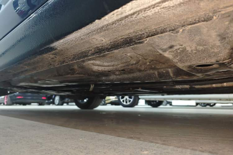 Used Chevrolet Malibu XL 2022 535T Automatic Sport Edition Right Side Sill