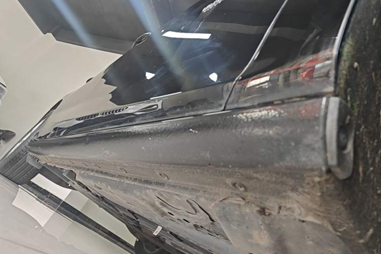Used Chevrolet Malibu XL 2022 535T Automatic Sport Edition Right Side Sill