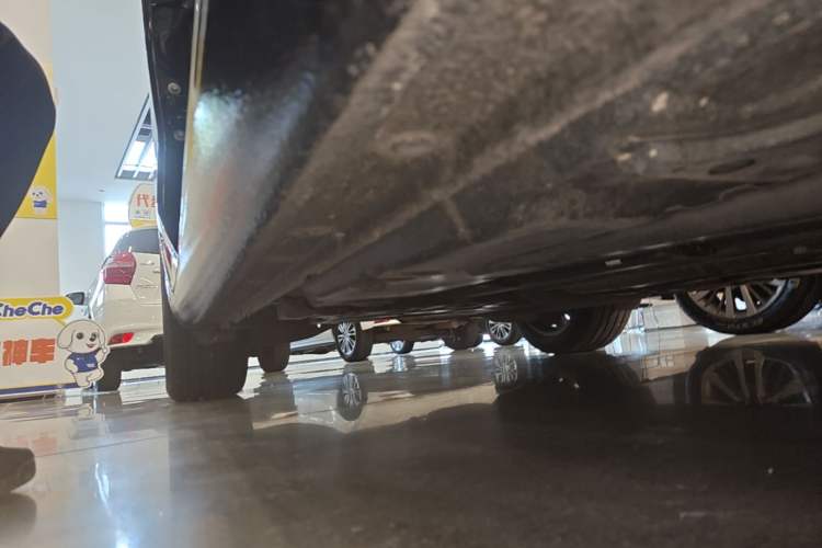 Used Chevrolet Malibu XL 2022 Redline 550T Automatic RuiLian Edition Right Side Sill