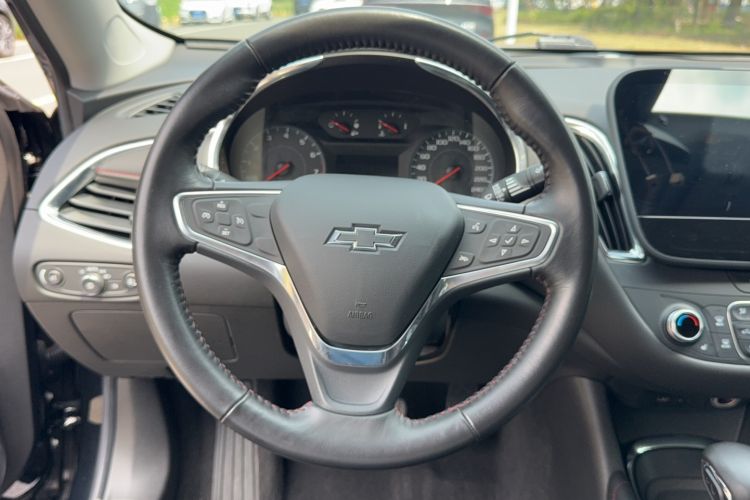 Used Chevrolet Malibu XL 2022 Redline 550T Automatic Sport Edition Steering Wheel