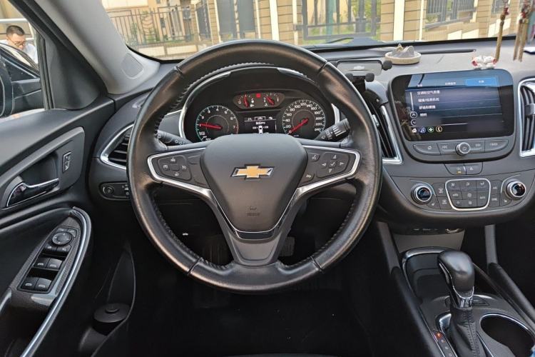 Used Chevrolet Malibu XL 2022 535T Automatic Sport Edition Steering Wheel