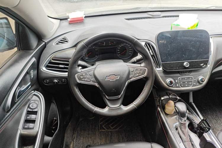 Used Chevrolet Malibu XL 2022 Redline 550T Automatic Sport Edition Steering Wheel