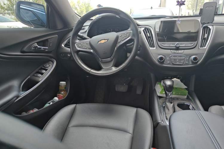 Used Chevrolet Malibu XL 2022 535T Automatic Sport Edition Steering Wheel