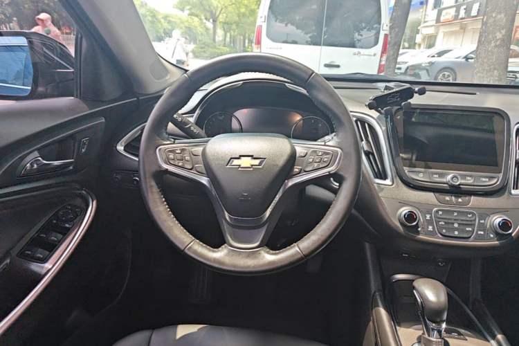 Used Chevrolet Malibu XL 2022 535T Automatic RuiLian Edition Steering Wheel