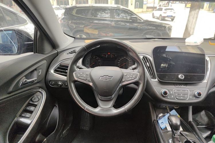 Used Chevrolet Malibu XL 2022 Redline 550T Automatic Sport Edition Steering Wheel