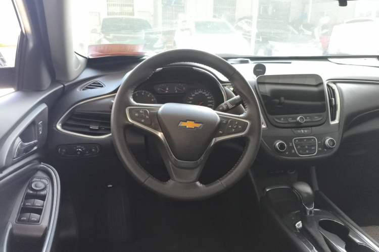 Used Chevrolet Malibu XL 2022 535T Automatic Sport Edition Steering Wheel