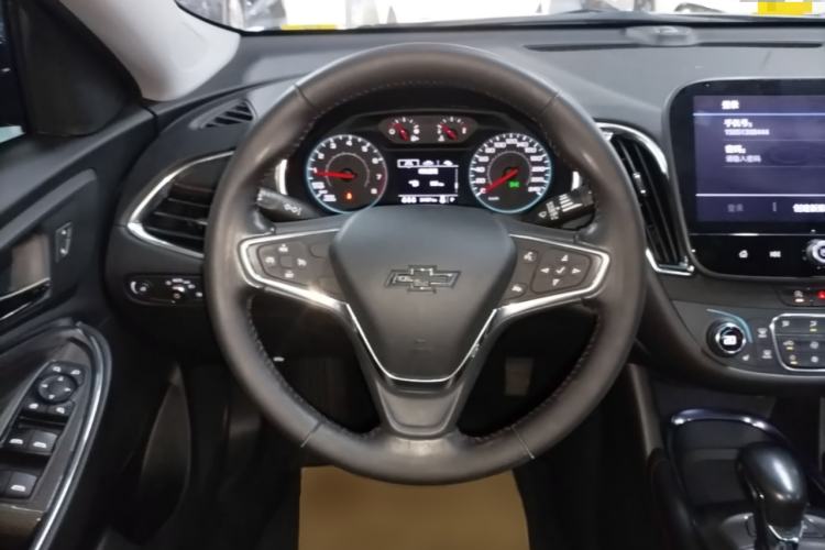 Used Chevrolet Malibu XL 2022 Redline 550T Automatic Sport Edition Steering Wheel