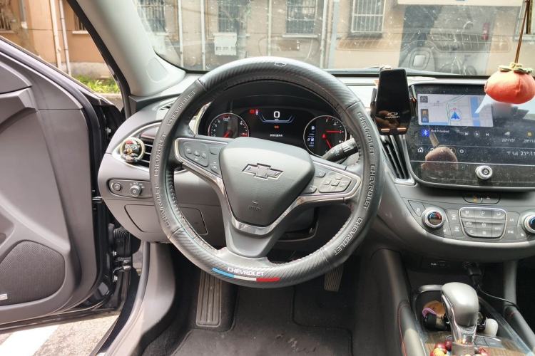 Used Chevrolet Malibu XL 2022 Redline 550T Automatic Smart Edition Steering Wheel