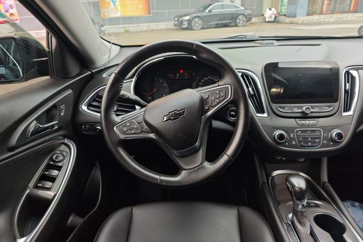 Used Chevrolet Malibu XL 2022 535T Automatic Sport Edition Steering Wheel