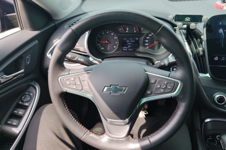 Used Chevrolet Malibu XL 2022 Redline 550T Automatic Sport Edition Steering Wheel