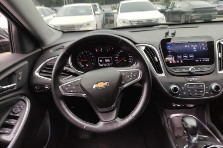 Used Chevrolet Malibu XL 2022 535T Automatic Sport Edition Steering Wheel