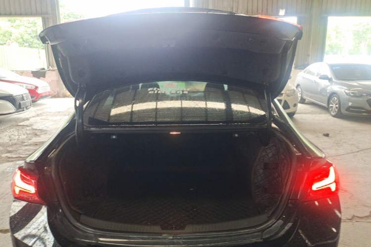 Used Chevrolet Malibu XL 2022 535T Automatic Sport Edition Trunk