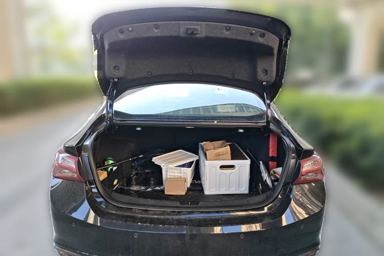 Used Chevrolet Malibu XL 2022 535T Automatic Sport Edition Trunk
