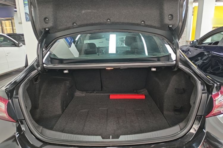 Used Chevrolet Malibu XL 2022 Redline 550T Automatic Sport Edition Trunk