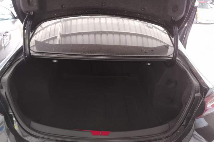 Used Chevrolet Malibu XL 2022 535T Automatic Sport Edition Trunk