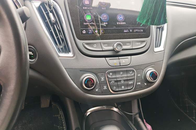 Used Chevrolet Malibu XL 2022 535T Automatic Sport Edition Audio And AC Panel