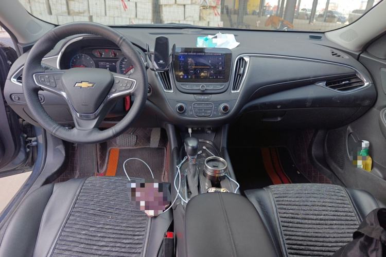 Used Chevrolet Malibu XL 2022 535T Automatic Sport Edition Center Console