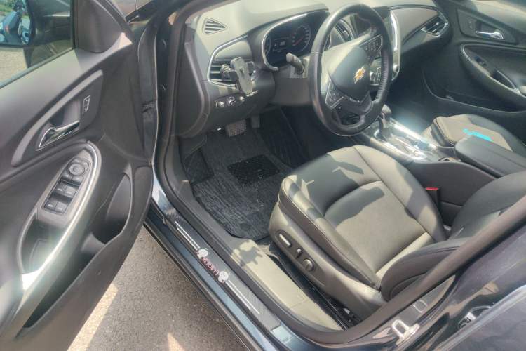 Used Chevrolet Malibu XL 2022 535T Automatic Sport Edition Driver Seat