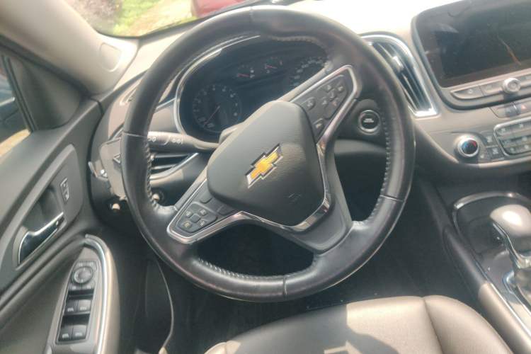 Used Chevrolet Malibu XL 2022 535T Automatic Sport Edition Steering Wheel