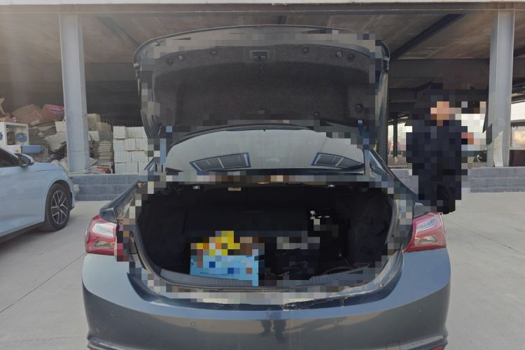 Used Chevrolet Malibu XL 2022 535T Automatic Sport Edition Trunk