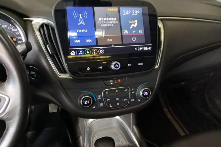 Used Chevrolet Malibu XL 2022 Redline 550T Automatic Sport Edition Audio And AC Panel