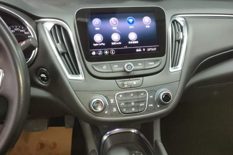 Used Chevrolet Malibu XL 2022 535T Automatic Sport Edition Audio And AC Panel