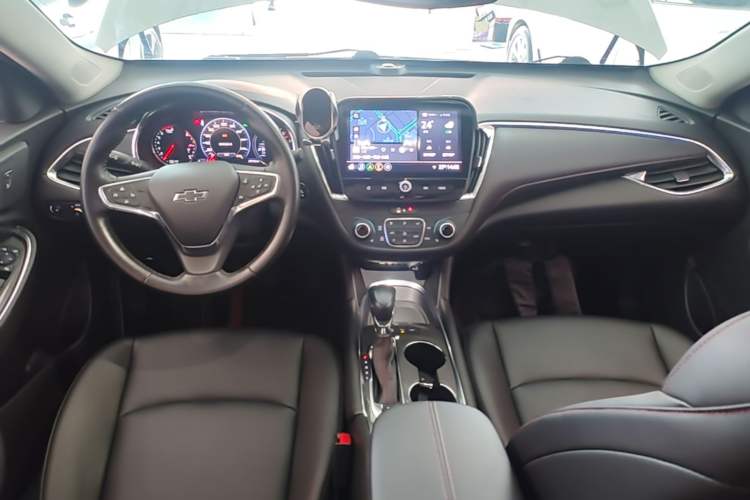 Used Chevrolet Malibu XL 2022 Redline 550T Automatic RuiLian Edition Center Console