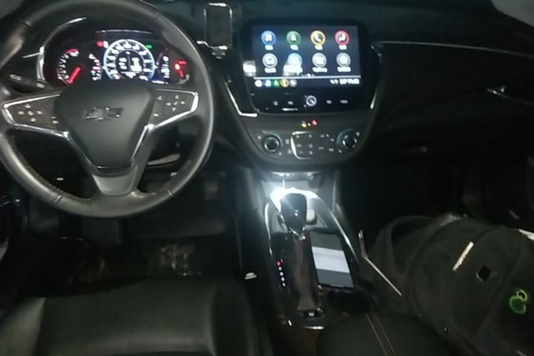 Used Chevrolet Malibu XL 2022 Redline 550T Automatic Smart Edition Center Console