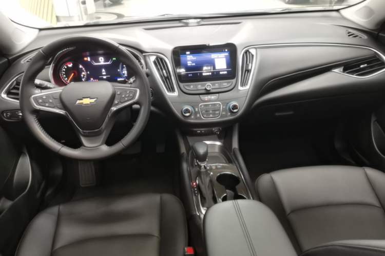 Used Chevrolet Malibu XL 2022 535T Automatic RuiLian Edition Center Console