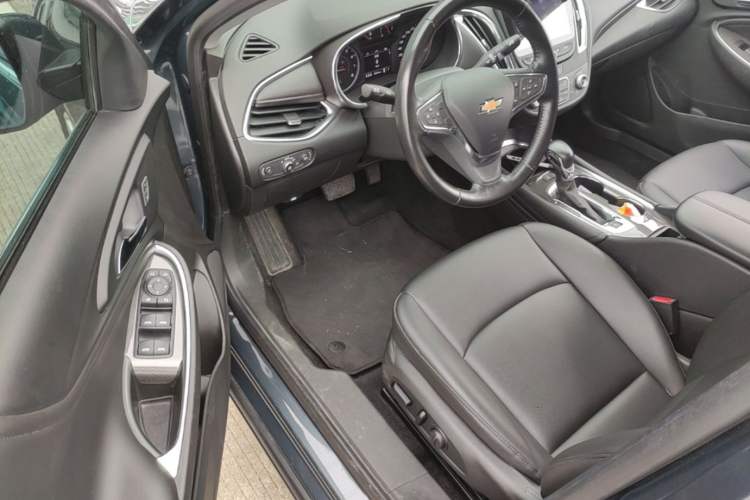 Used Chevrolet Malibu XL 2022 535T Automatic Sport Edition Driver Seat