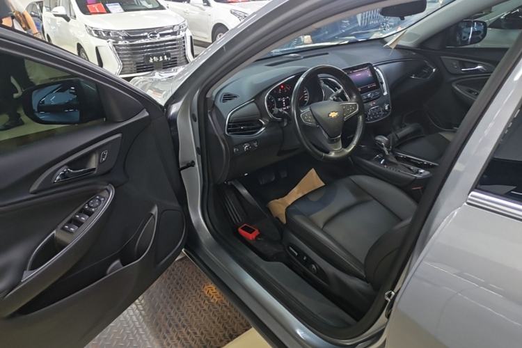 Used Chevrolet Malibu XL 2022 535T Automatic Sport Edition Driver Seat