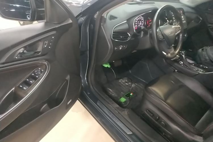 Used Chevrolet Malibu XL 2022 Redline 550T Automatic Smart Edition Driver Seat