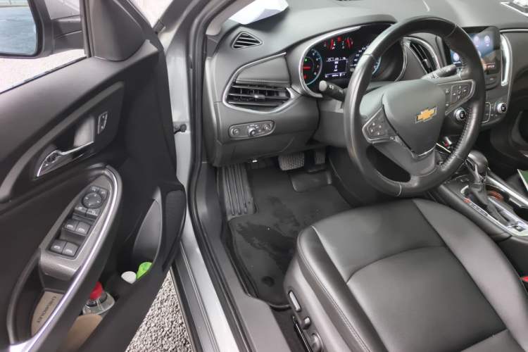 Used Chevrolet Malibu XL 2022 535T Automatic Sport Edition Driver Seat
