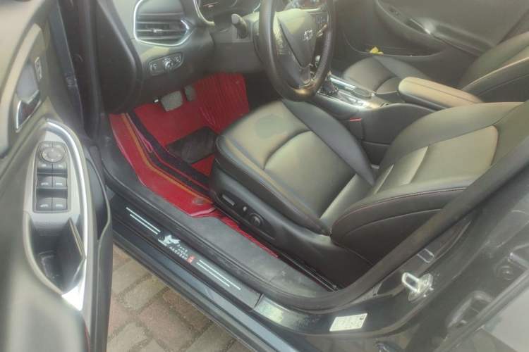 Used Chevrolet Malibu XL 2022 Redline 550T Automatic Sport Edition Driver Seat