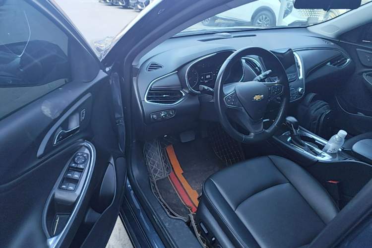 Used Chevrolet Malibu XL 2022 535T Automatic Sport Edition Driver Seat