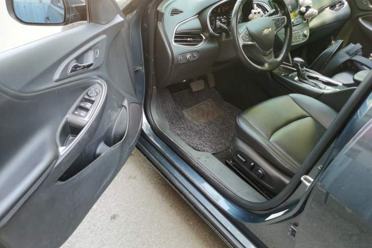 Used Chevrolet Malibu XL 2022 535T Automatic Sport Edition Driver Seat