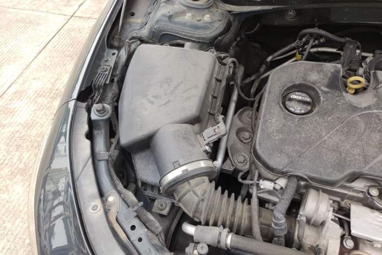 Used Chevrolet Malibu XL 2022 535T Automatic Sport Edition Engine Bay Right